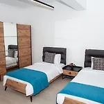 Solid Magic Aparthotel 3*