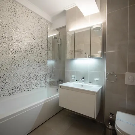 Solid Magic Aparthotel